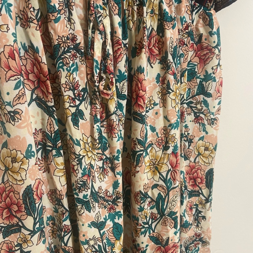 Bohemian Floral Print VNeck Maxi dress Short sleeve Size Large - Picture 4 of 7